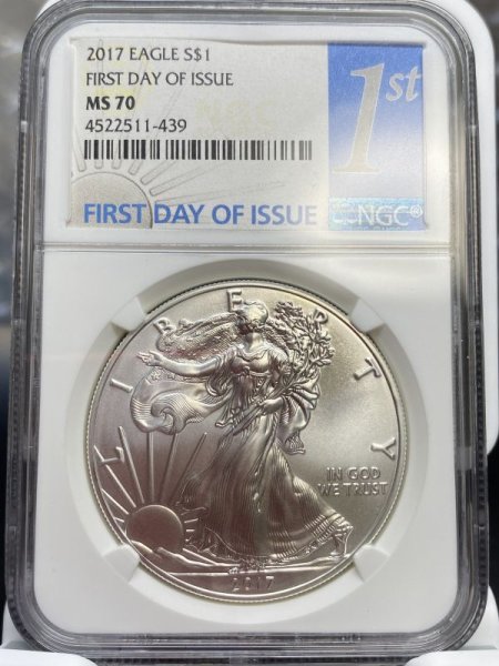 画像1: アメリカ 2017年 イーグル銀貨 1ドル NGC MS70 First Day of Issue (1)